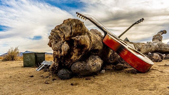 Memorabilia left at the tree