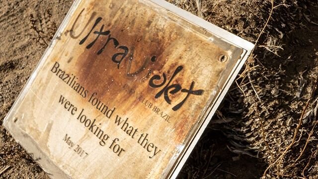 Items left by U2 fans at the tree